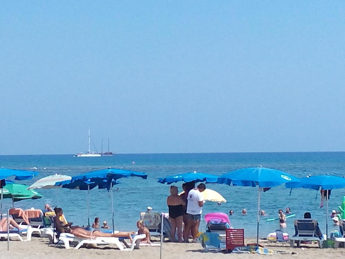 Family And Friends Flat Close To The Sea, Free Internet 圣纳帕 外观 照片