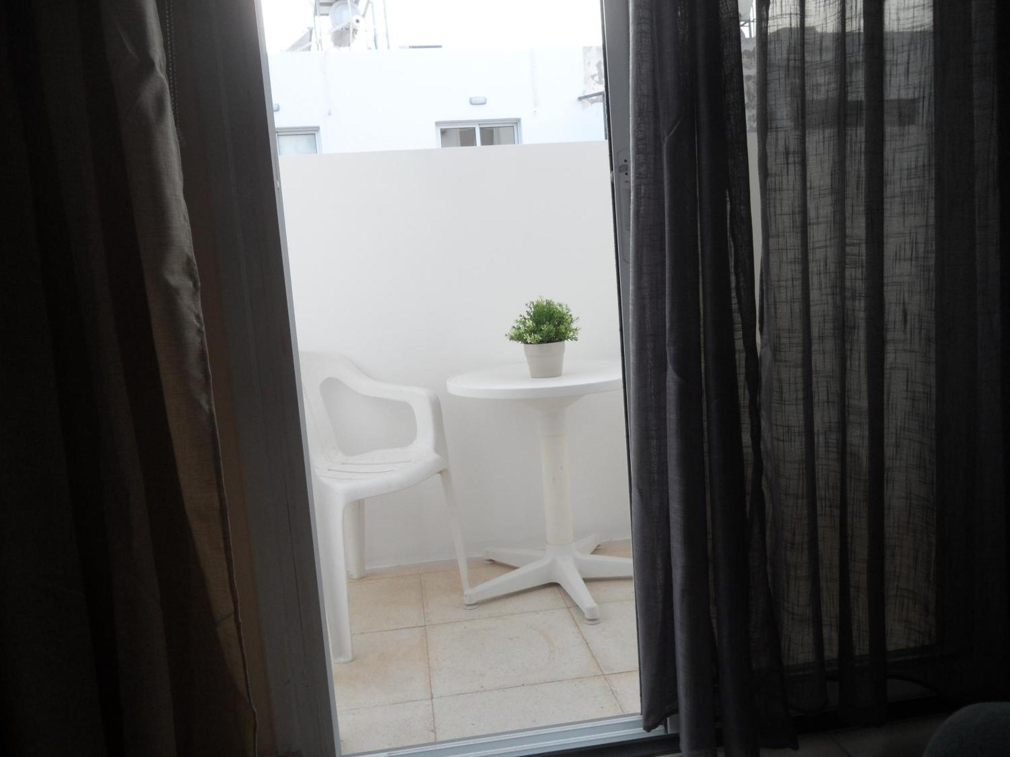 Family And Friends Flat Close To The Sea, Free Internet 圣纳帕 外观 照片